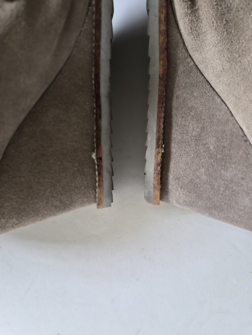 Charles David Taupe Gray Suede Lace Up Sherpa Boots Size 9.5 Boho Luxe - Picture 12 of 13